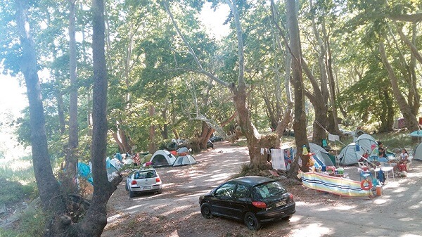 camping χιλιαδού εύβοια