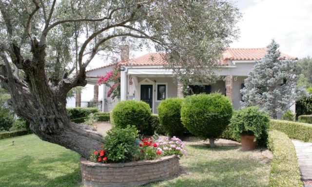 Villa kalostous Νεροτριβιά