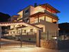 Rental rooms Achladi Beach