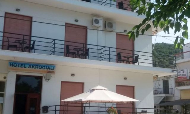 Akrogiali Beach Rooms